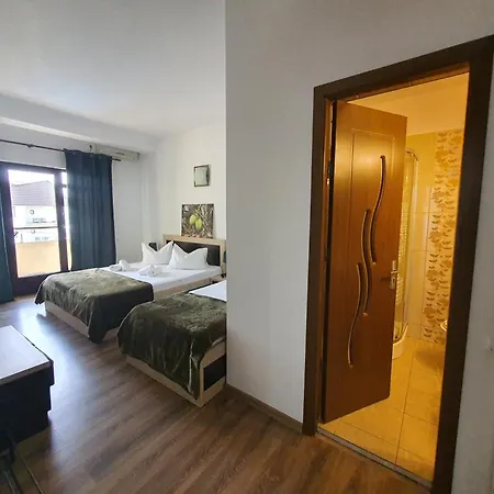 Epic Hotell 3*